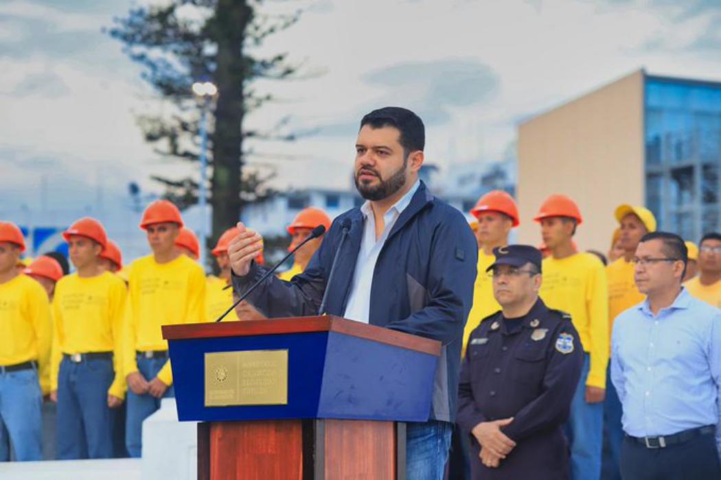 Gobierno ahorrará medio millón de dólares con trabajo de reos en sedes policiales gobierno-ahorrara-medio-millon-de-dolares-con-trabajo-de-reos-en-sedes-policiales